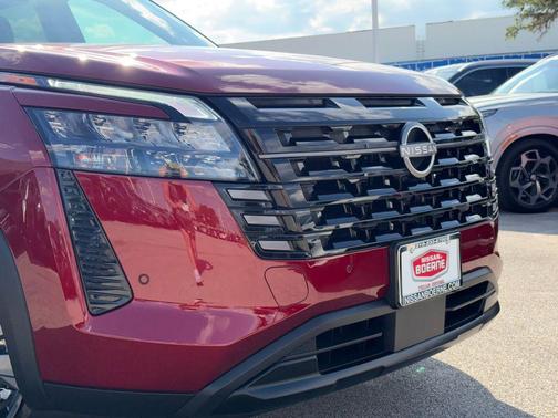Scarlet Ember Tintcoat 2026 Nissan Pathfinder SV
