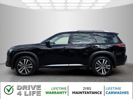 2025 Nissan Pathfinder Platinum FWD