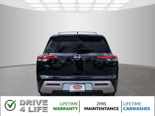 2025 Nissan Pathfinder Platinum FWD