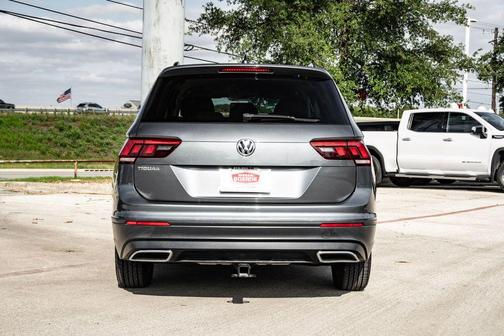 Platinum Gray Metallic 2020 Volkswagen Tiguan 2.0T S