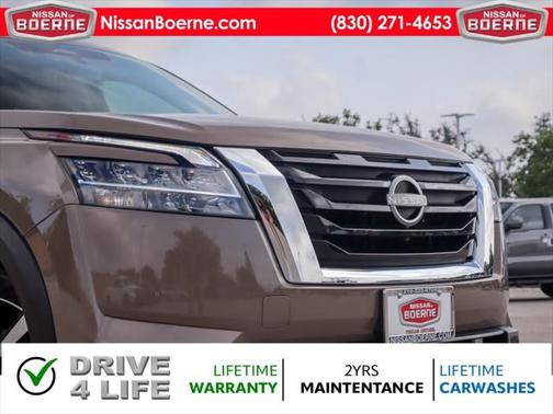 2024 Nissan Pathfinder Platinum FWD