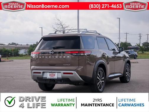 2024 Nissan Pathfinder Platinum FWD