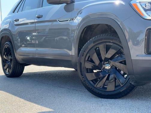 Gray 2024 Volkswagen Atlas Cross Sport 2.0T SE w/Technology