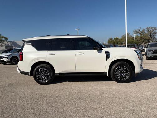 Aspen White Tricoat 2026 Nissan Armada Platinum