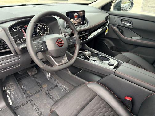 Super Black 2026 Nissan Rogue Rock Creek