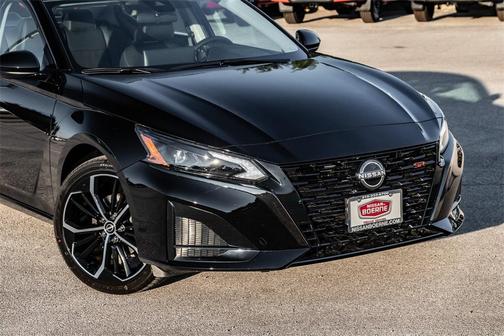 2025 Nissan Altima SR FWD