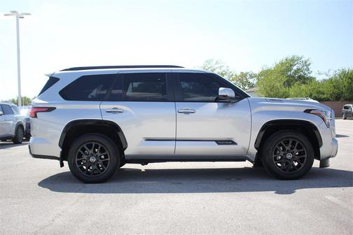 2024 Toyota Sequoia Platinum