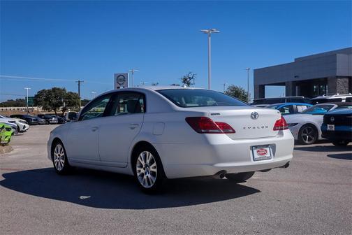 2009 Toyota Avalon XLS