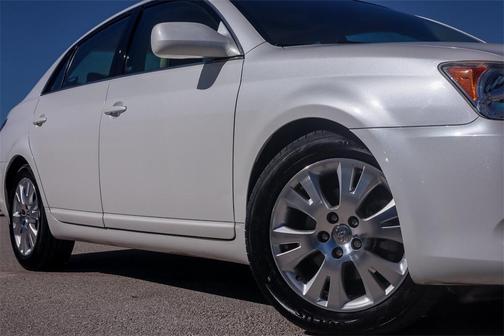 2009 Toyota Avalon XLS