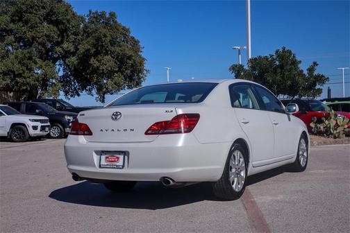 2009 Toyota Avalon XLS