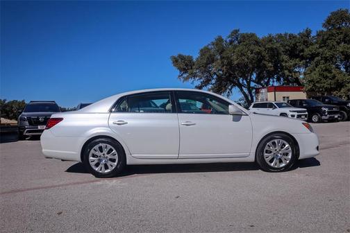 2009 Toyota Avalon XLS