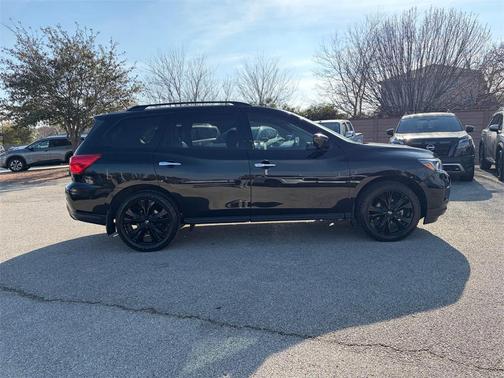 2018 Nissan Pathfinder SL