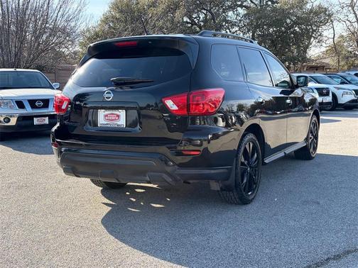 2018 Nissan Pathfinder SL