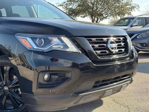 2018 Nissan Pathfinder SL