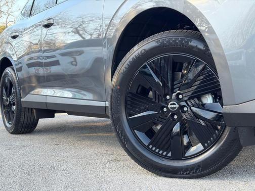 Gun Metallic 2026 Nissan Murano SV