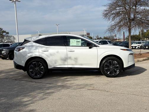 Everest White Pearl Tricoat 2026 Nissan Murano Platinum