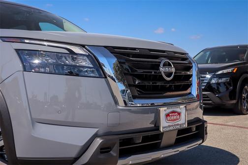 2025 Nissan Pathfinder Platinum FWD