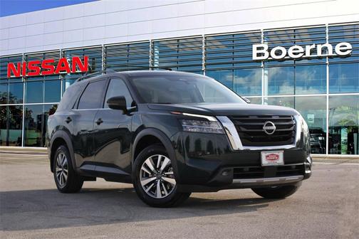 2022 Nissan Pathfinder SL 2WD