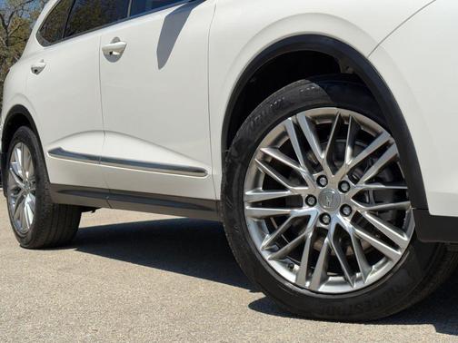 White 2023 Acura MDX Advance Package