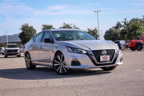 2021 Nissan Altima SR FWD