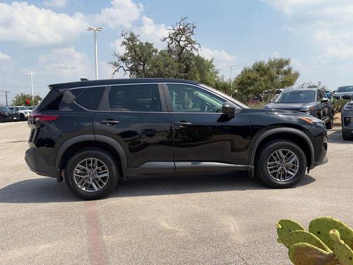 Super Black 2023 Nissan Rogue S