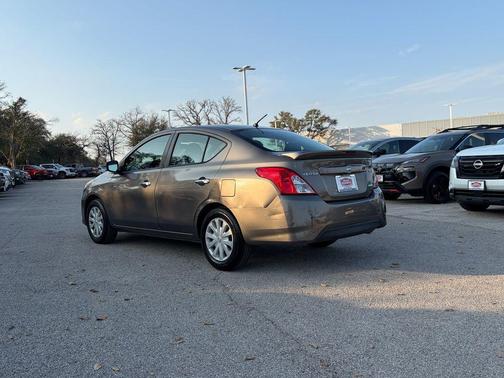 2015 Nissan Versa 1.6 SV