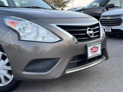 2015 Nissan Versa 1.6 SV