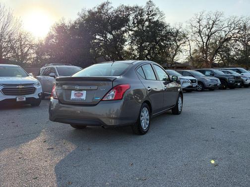 2015 Nissan Versa 1.6 SV