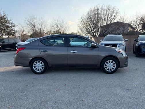 2015 Nissan Versa 1.6 SV