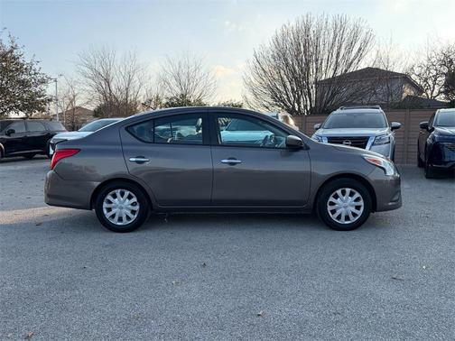 2015 Nissan Versa 1.6 SV