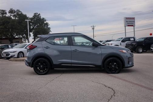 2024 Nissan Kicks SR