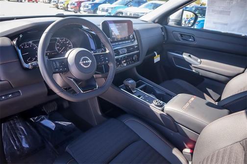 2025 Nissan Pathfinder Rock Creek 4WD