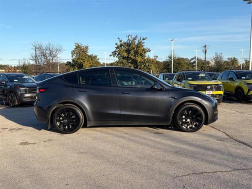 2024 Tesla Model Y Long Range Dual Motor All-Wheel Drive