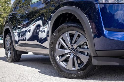 2025 Nissan Pathfinder SV FWD