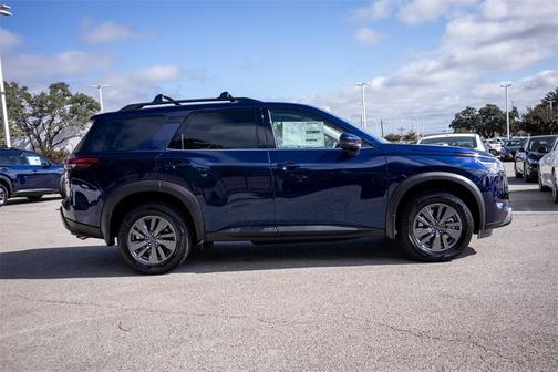 2025 Nissan Pathfinder SV FWD