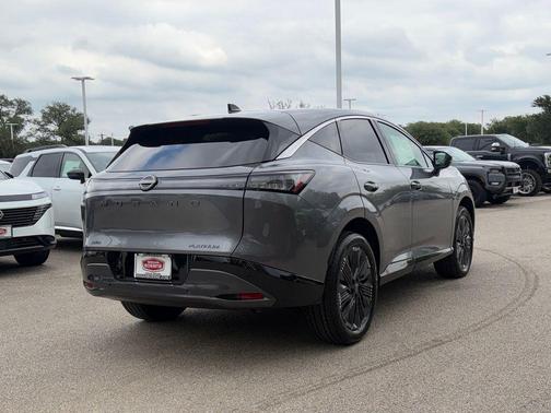 Gun Metallic 2026 Nissan Murano Platinum
