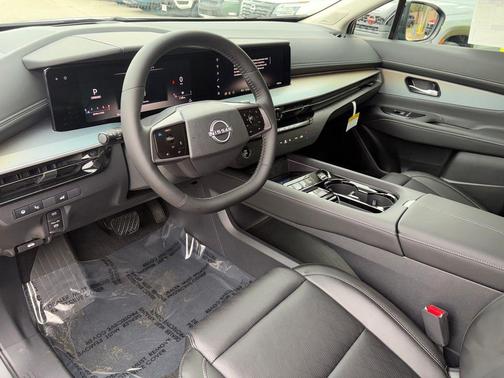 Gun Metallic 2026 Nissan Murano Platinum