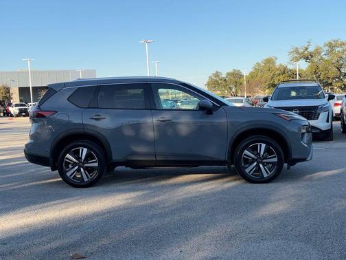 2024 Nissan Rogue SL