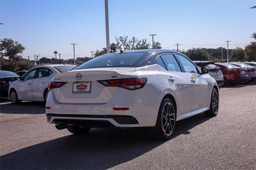 2025 Nissan Sentra SR