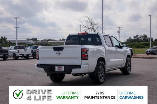 2025 Nissan Frontier SV