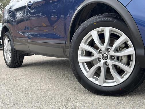 2022 Nissan Rogue Sport S