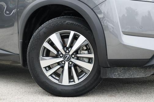 Gun Metallic 2024 Nissan Pathfinder SL FWD