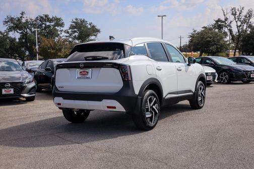 Fresh Powder 2026 Nissan Kicks SV