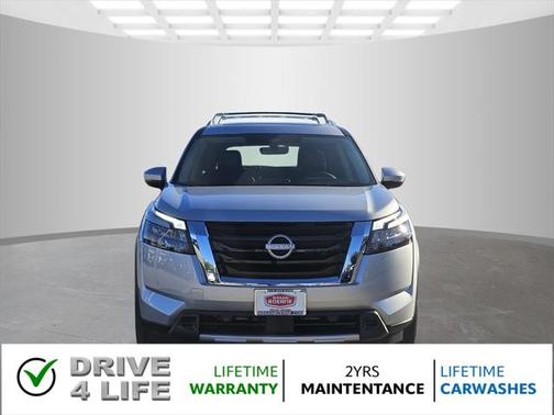 2025 Nissan Pathfinder SL FWD