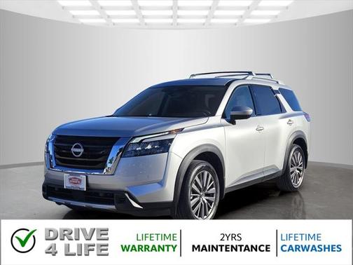 2025 Nissan Pathfinder SL FWD