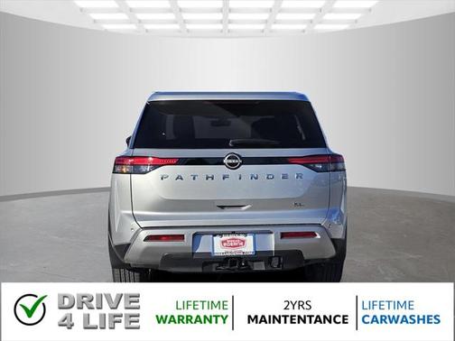 2025 Nissan Pathfinder SL FWD