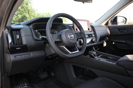 2025 Nissan Pathfinder S FWD