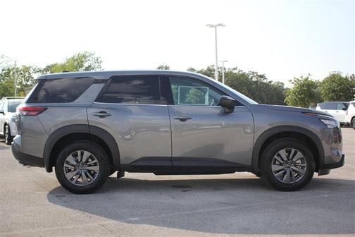 2025 Nissan Pathfinder S FWD