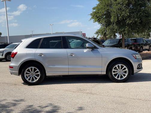 Silver Metallic 2015 Audi Q5 2.0T Premium Plus