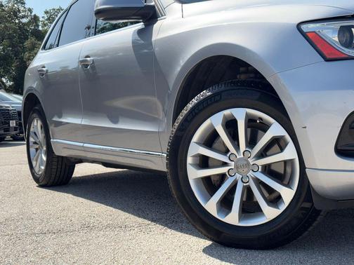 Silver Metallic 2015 Audi Q5 2.0T Premium Plus